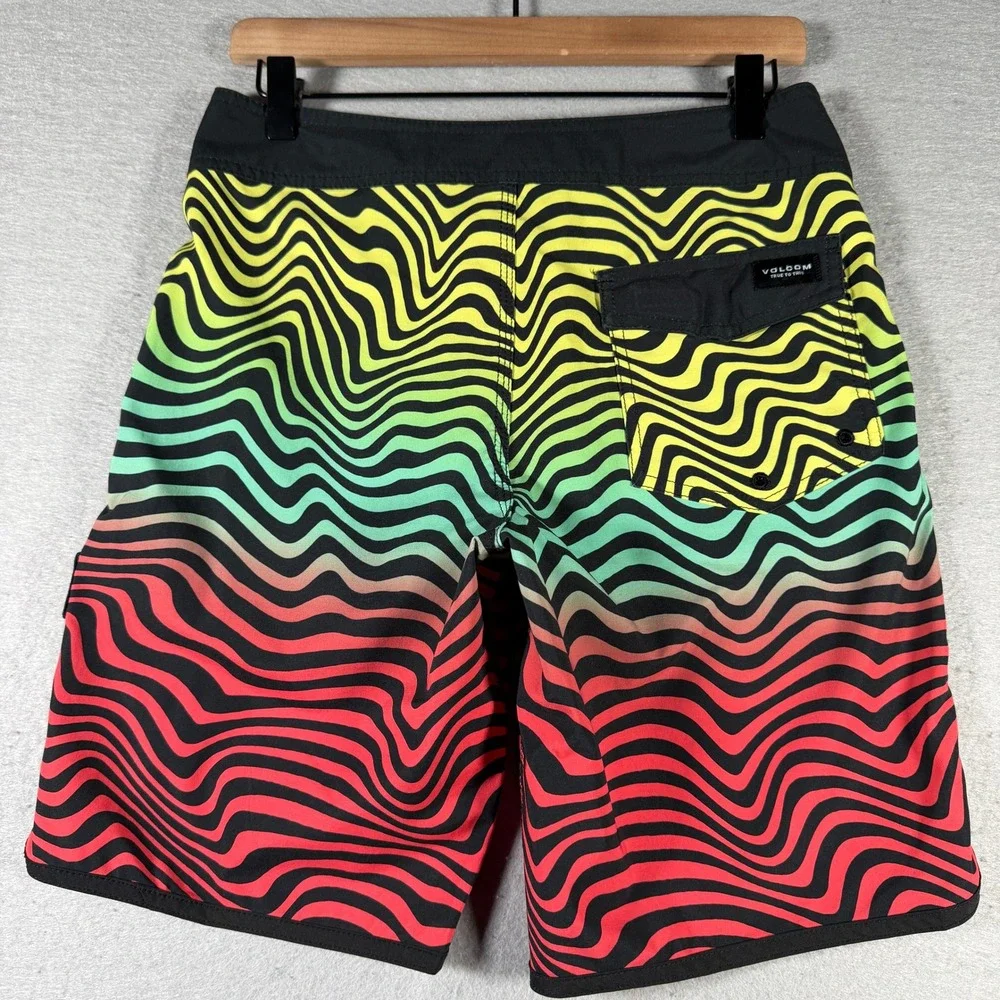 Volcom Mod-Tech Mens 28‎ Board Shorts Wavy Psychedelic Gradient Hawaii A08422H2